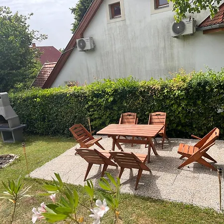 Apartment Hajni Apartman Vonyarcvashegy